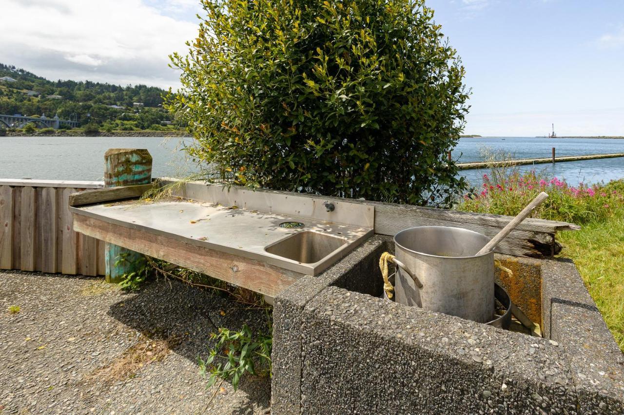 Jot'S Resort Gold Beach Exterior photo