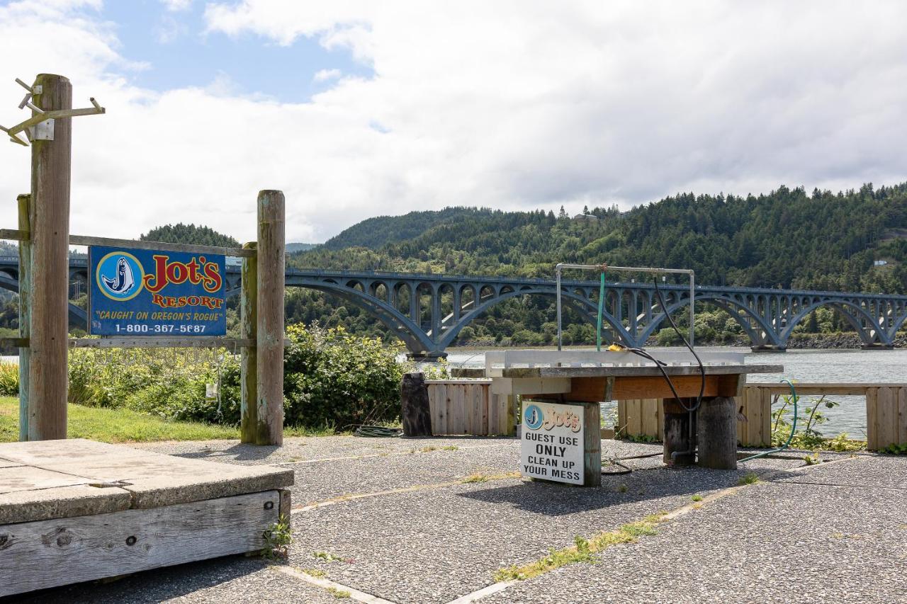 Jot'S Resort Gold Beach Exterior photo