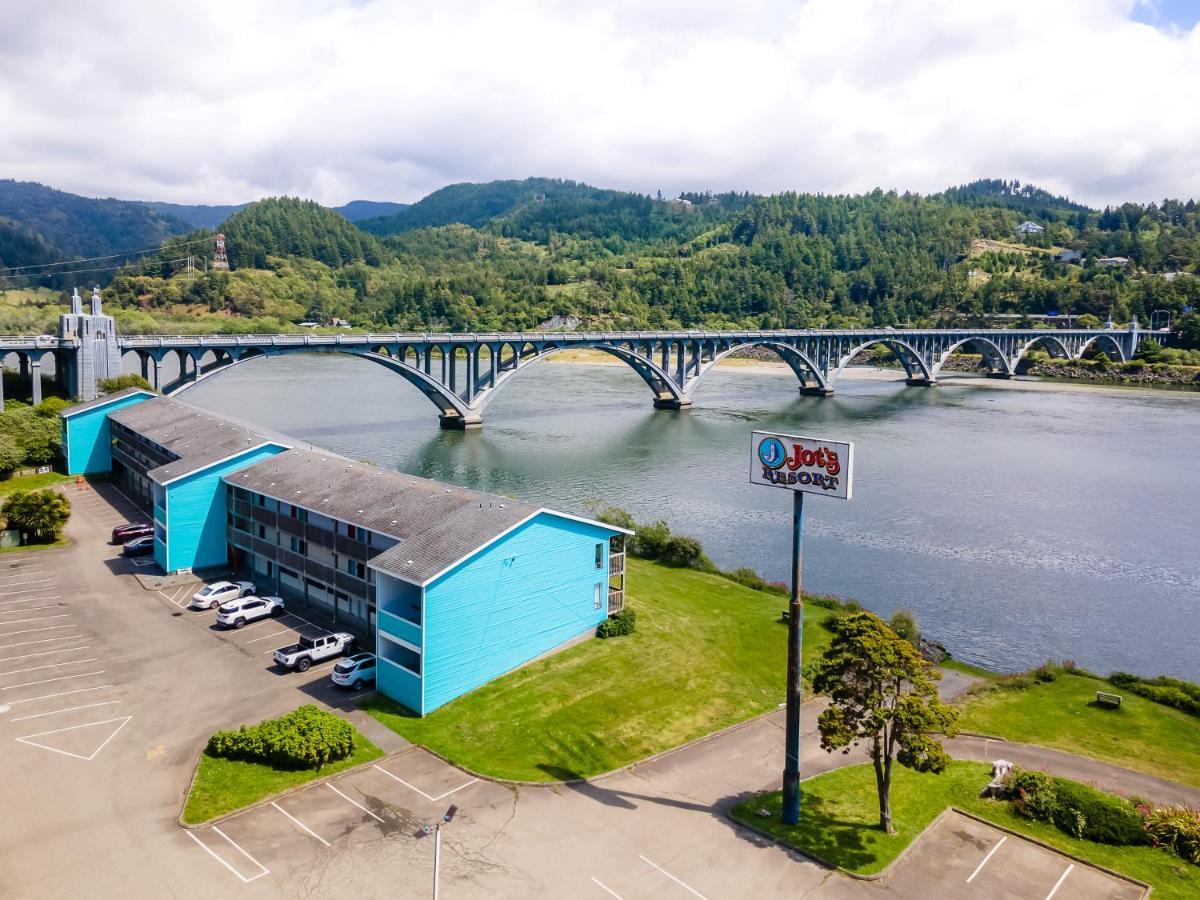 Jot'S Resort Gold Beach Exterior photo