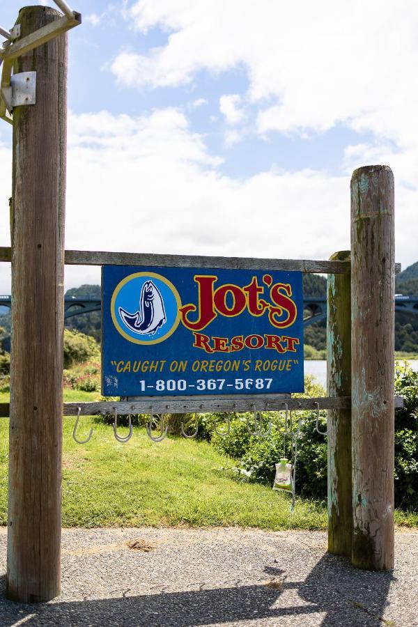 Jot'S Resort Gold Beach Exterior photo
